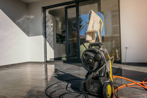 Best Animal Enclosure Cleaning  in Martinsvle, IL